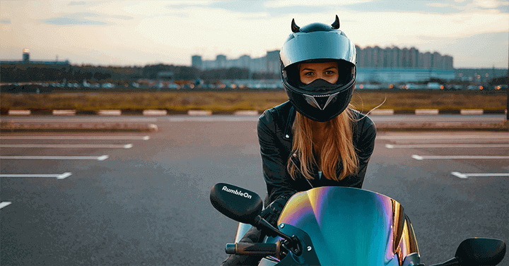 Women motorcycle riders